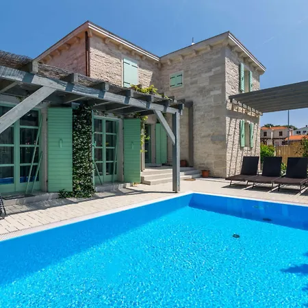 Zelda Comfortable Hotel